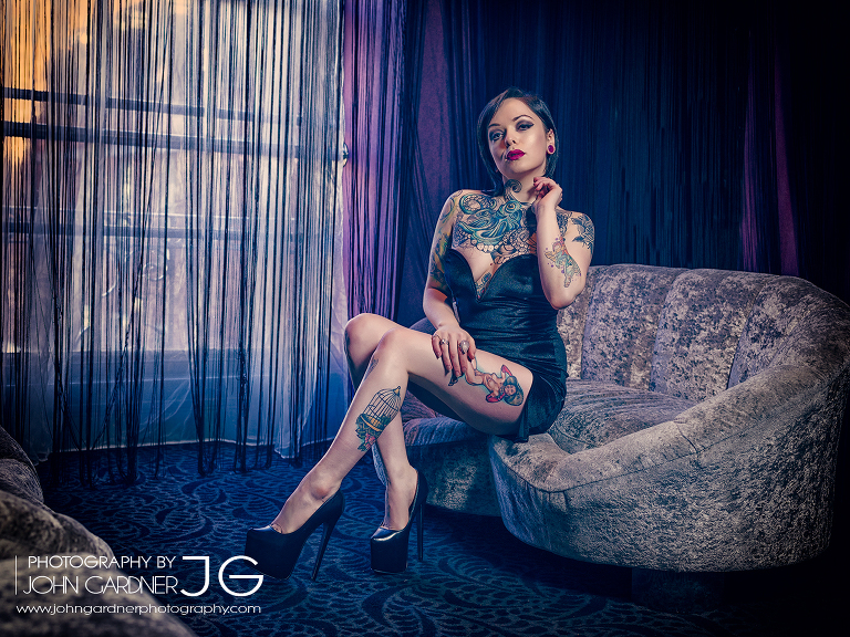 alt model photographer on location